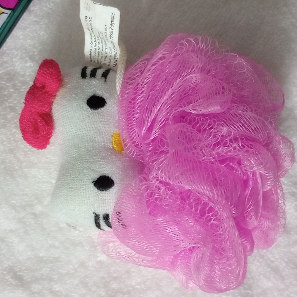 Hello kitty bundle - Picture 4 of 4
